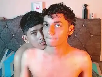 Chaturbate Live Porn of logan_willyams_