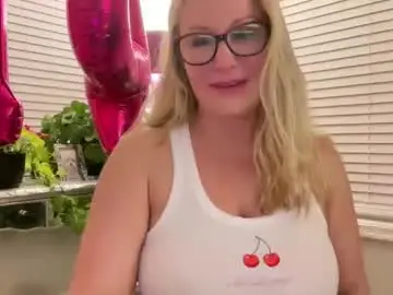 Chaturbate Adult Video Chat of milf_goddess