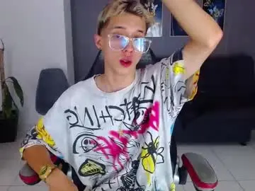 Chaturbate Watch Live Sex Cams of skinny_bigcock20