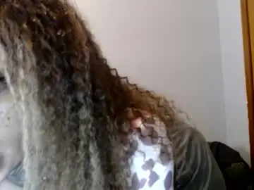 Chaturbate Live Sex Cam of creamyexotica