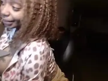 Chaturbate Live Sex Cam of creamyexotica