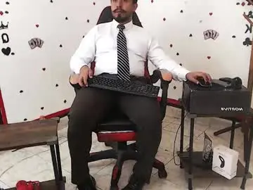 Chaturbate Nude Webcam of kalethbigdick88