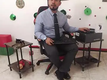 Chaturbate Live Porn of kalethbigdick88