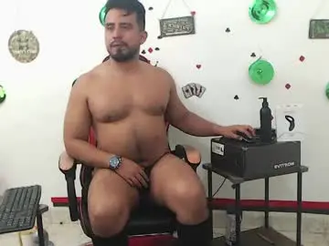 Chaturbate Free Porn Cam of kalethbigdick88