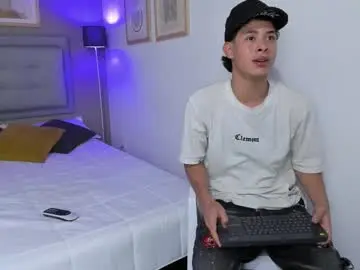 Chaturbate Private Sex Chat of apoloricci