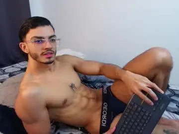 Chaturbate Live Sex Cam of axel_stein03