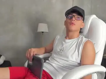 Chaturbate Free Live Porn of mike_harper_