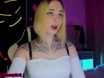 Chaturbate Watch Live Sex Cams of snake_bites