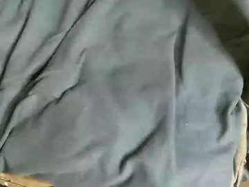 Chaturbate Live Sex Cam of alesialux