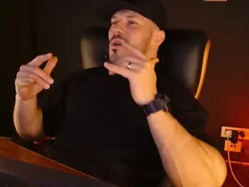 Chaturbate Live Sex Cam of angeloeric