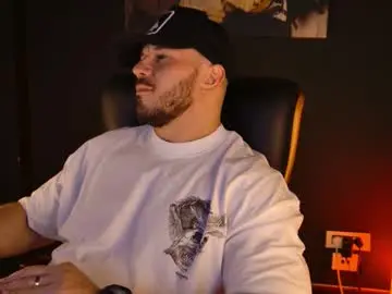 Chaturbate Nude Webcam of angeloeric