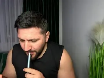 Chaturbate Live Porn of gold_alpha_boy