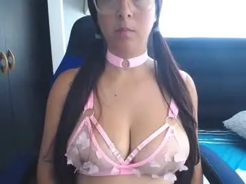 Chaturbate Best live sex cam show of danna_martinez33