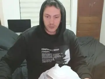 Chaturbate Live Sex Cam of danruiz33