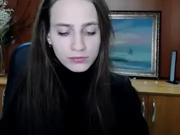 Chaturbate Live Sex Cam of smilequeen_3