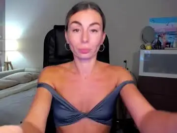 Chaturbate Live Sex Cam of aliceevan