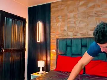 Chaturbate Live Sex Cam of hotfuckers4uu