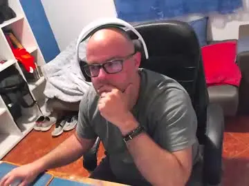 Chaturbate Live Sex Cam of ravingr3d3