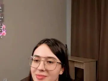 Chaturbate Live Sex Cam of carmellasavina