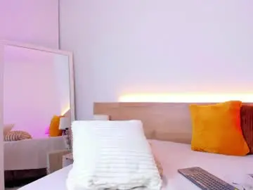 Chaturbate Live Sex Cam of daphnevalucci