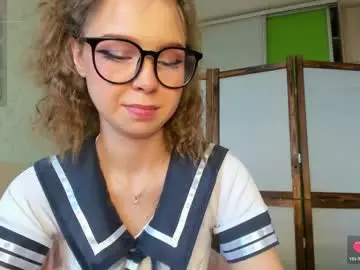 Chaturbate Adult Video Chat of glitchy_doll