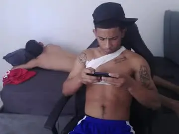 Chaturbate Watch Live Sex Cams of kings_latins