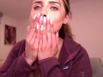 Chaturbate Watch Live Sex Cams of nina_mon