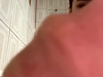 Chaturbate Live Sex Cam of squirt_bunny77