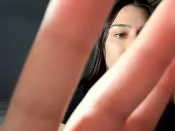 Chaturbate Live Sex Cam of squirt_bunny77