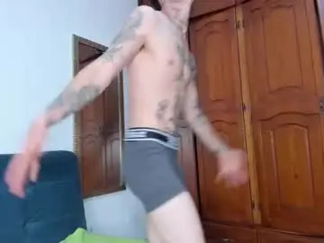 Chaturbate Live Sex Cam of yake_elizabeth