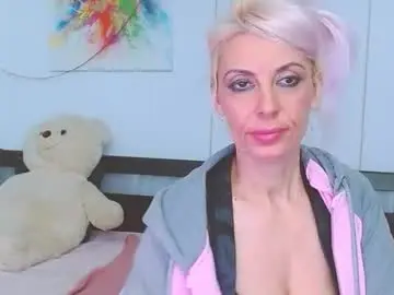 Chaturbate Best live sex cam show of lillianasara
