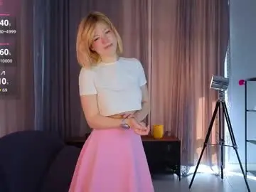 Chaturbate Free Live Porn of too_cute_blonde_girl