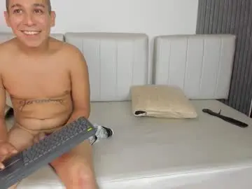 Chaturbate Sex Chat of zoe_and_jordy