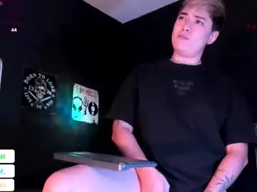 Chaturbate Live Sex Cam of axel_rouse1