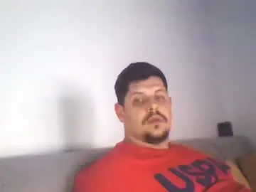 Chaturbate Nude Webcam of famousboy1