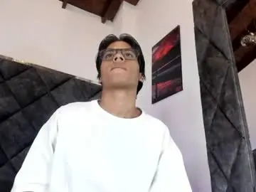 Chaturbate Live Sex Cam of liamkron