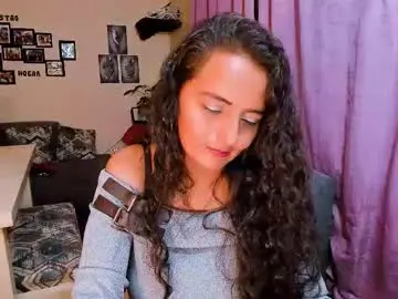 Chaturbate Nude Webcam of emma_luxy