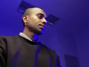 Chaturbate Live Sex Cam of jackson_brownie