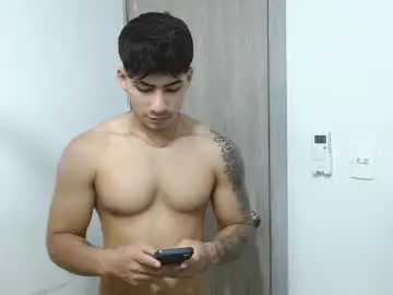 Chaturbate Watch Live Sex Cams of m1chaelx_