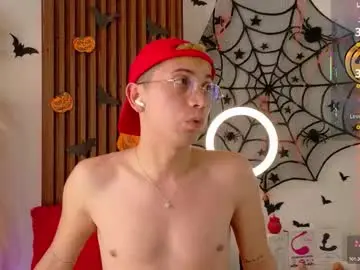 Chaturbate Sex Chat of naughty__chris