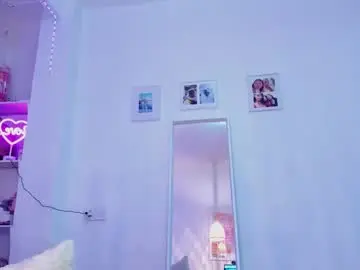 Chaturbate Live Sex Cam of _viioletweekend_