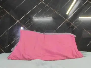Chaturbate Live Sex Cam of runnyx_09