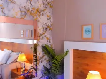 Chaturbate Live Sex Cam of emma_bakker_