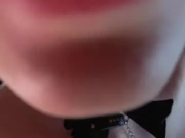 Chaturbate Adult Video Chat of quennacindy