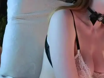 Chaturbate Live Sex Cam of quennacindy