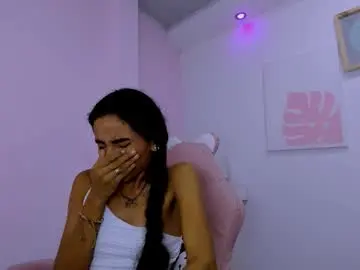 Chaturbate Live Sex Cam of evelin_shy