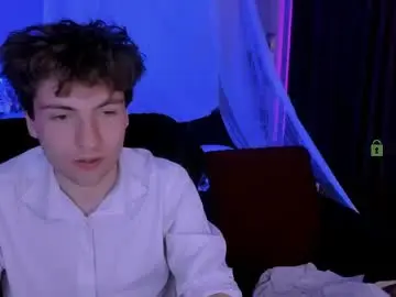 Chaturbate Live Sex Cam of travis_wolf_