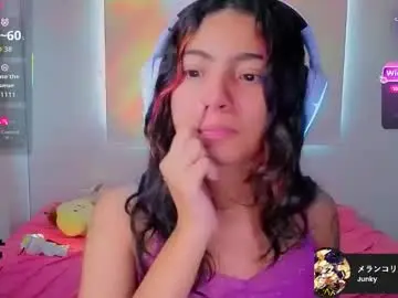 Chaturbate Live Sex Cam of helia_n_amy