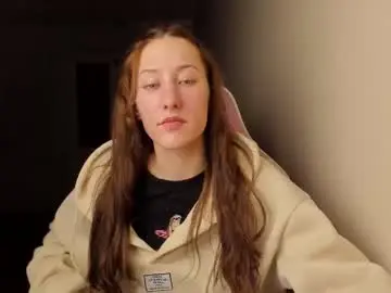 Chaturbate Live Sex of adellqueen