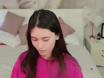 Chaturbate Live Sex Cam of lunaa_baby_girl